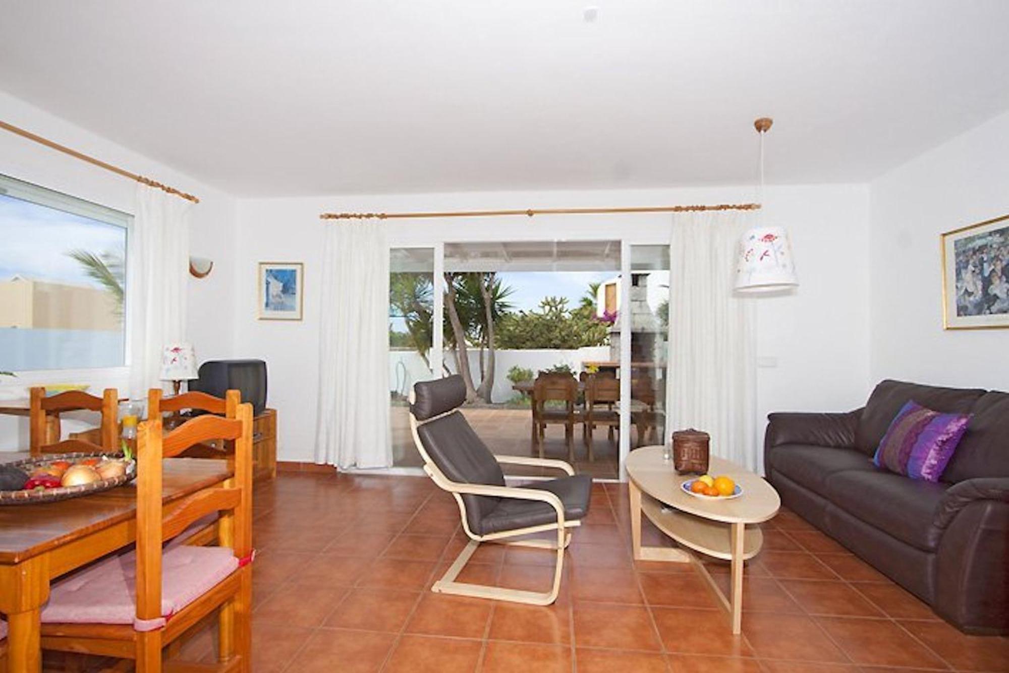 Lovely Los Mojones Villa Casa Jasmine Heated Pool Short Walk To Beach Puerto Del Carmen بويرتو ذيل كارمين المظهر الخارجي الصورة